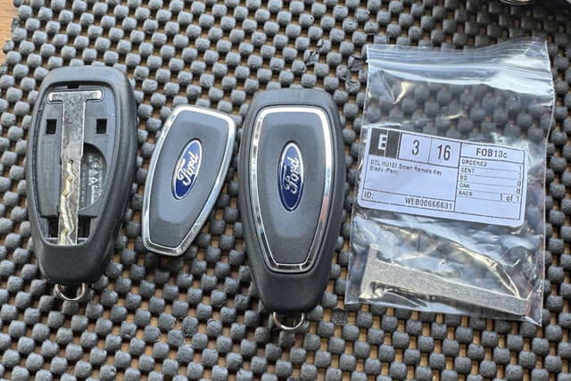 Wirral auto Locksmith showing car key components