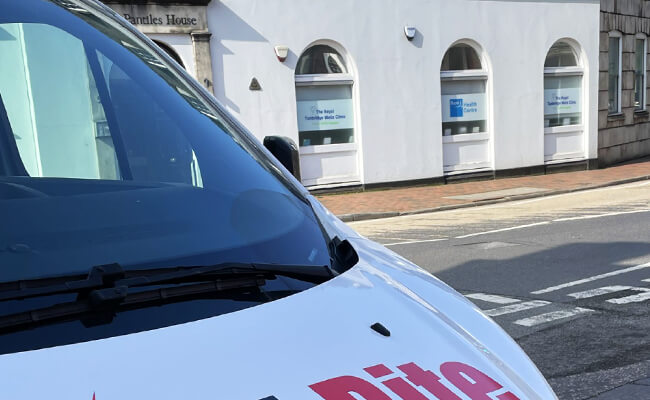 Tunbridge Wells locksmith van parked outside the pantiles house